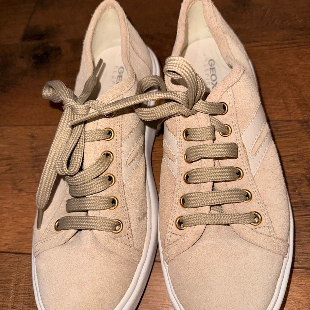 GEOX Beige Suede Sneakers
